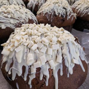 panettone cioccolato bianco e frutti di bosco